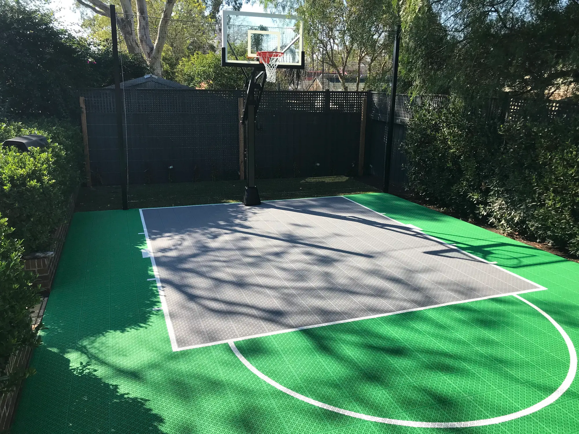 Sarah & Ben — Geelong, VIC — green & grey half-court